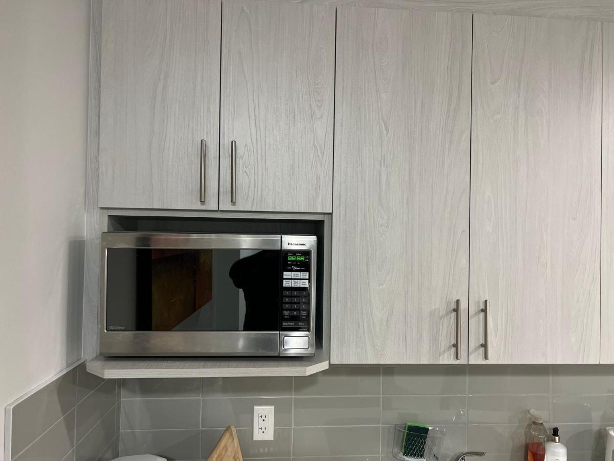 Beautiful 2 Bedroom Home Away From Home YYC Eksteriør bilde